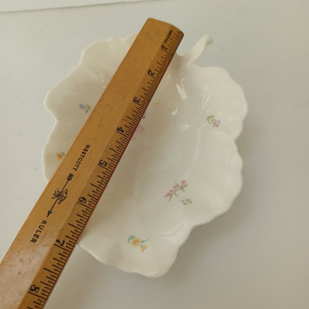 Mikasa Leaf Shaped Dish Gentle Breeze Ivory Bone China Trinket Dish Nut Candy - Picture 12 of 16